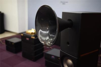HiFi产品从几十元到几百万元不等:第15届新深圳音响展的浮光掠影