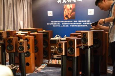 HiFi产品从几十元到几百万元不等:第15届新深圳音响展的浮光掠影